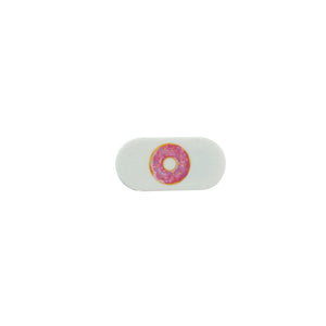 beyaz üzerinde pembe donut olan kamera kapatıcısı